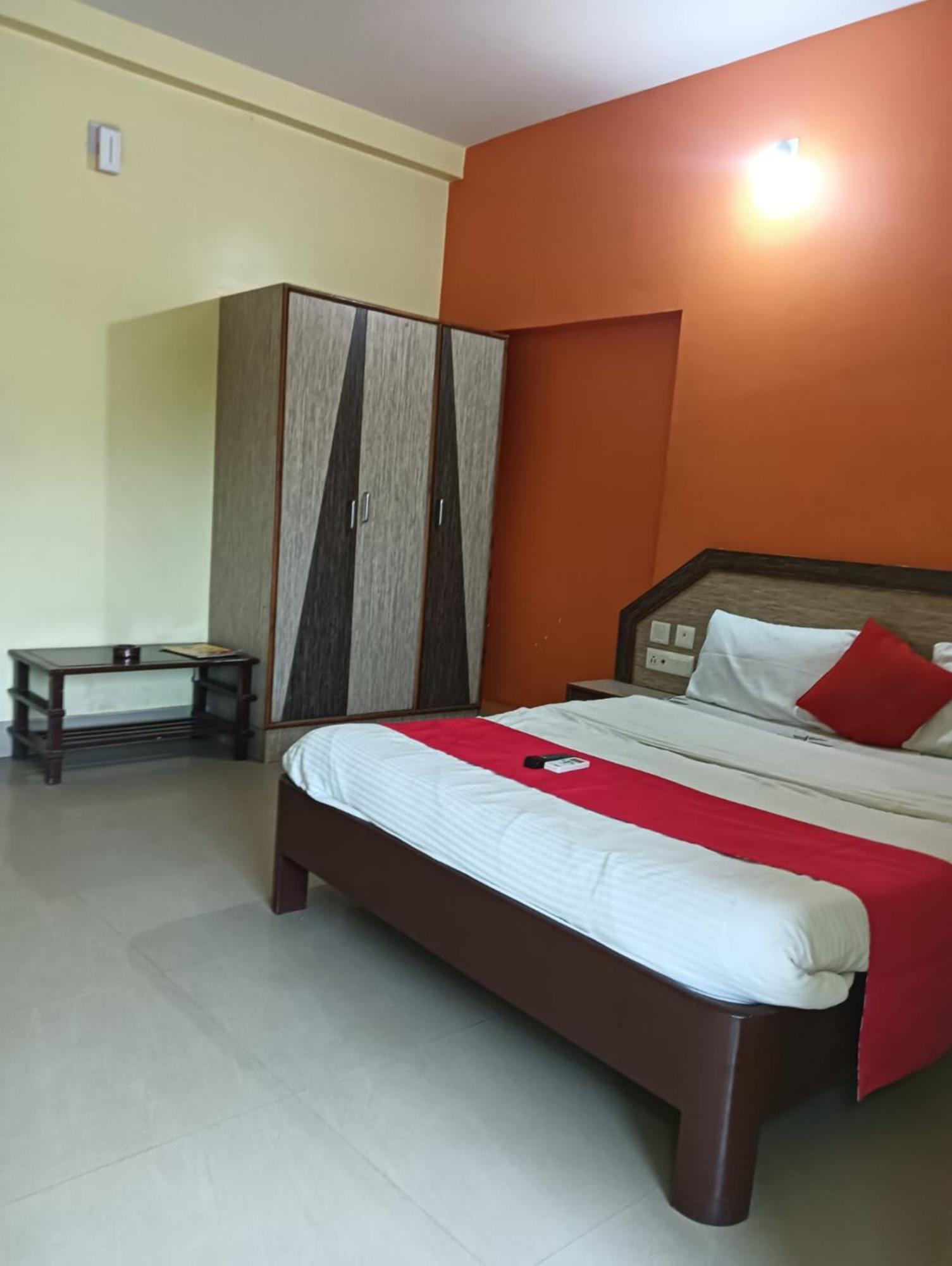 Hotel D2 Holiday Inn -Near Niladri Sea Beach - Puri - Official Verified Dış mekan fotoğraf