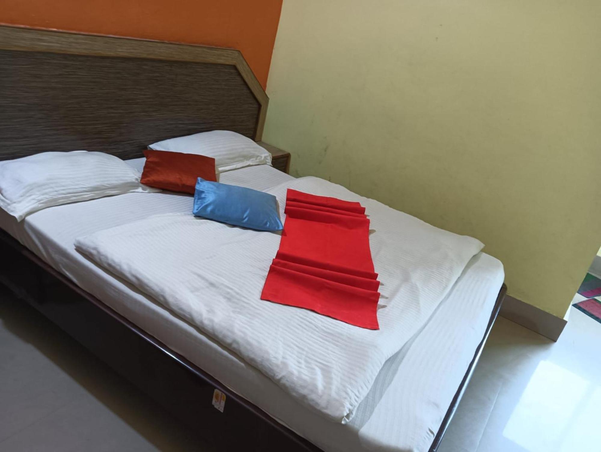 Hotel D2 Holiday Inn -Near Niladri Sea Beach - Puri - Official Verified Dış mekan fotoğraf